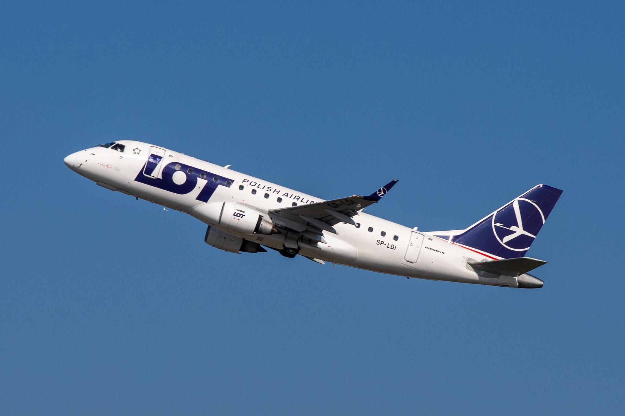 Düsseldorf Airport: LOT (LO / LOT) |  Embraer E170STD E170 | SP-LDI | MSN 17000073