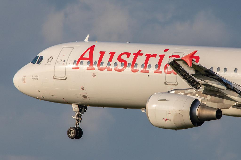 Hamburg Airport: Austrian Airlines (OS / AUA) |  Airbus A321-211 A321 | OE-LBD | MSN 0920