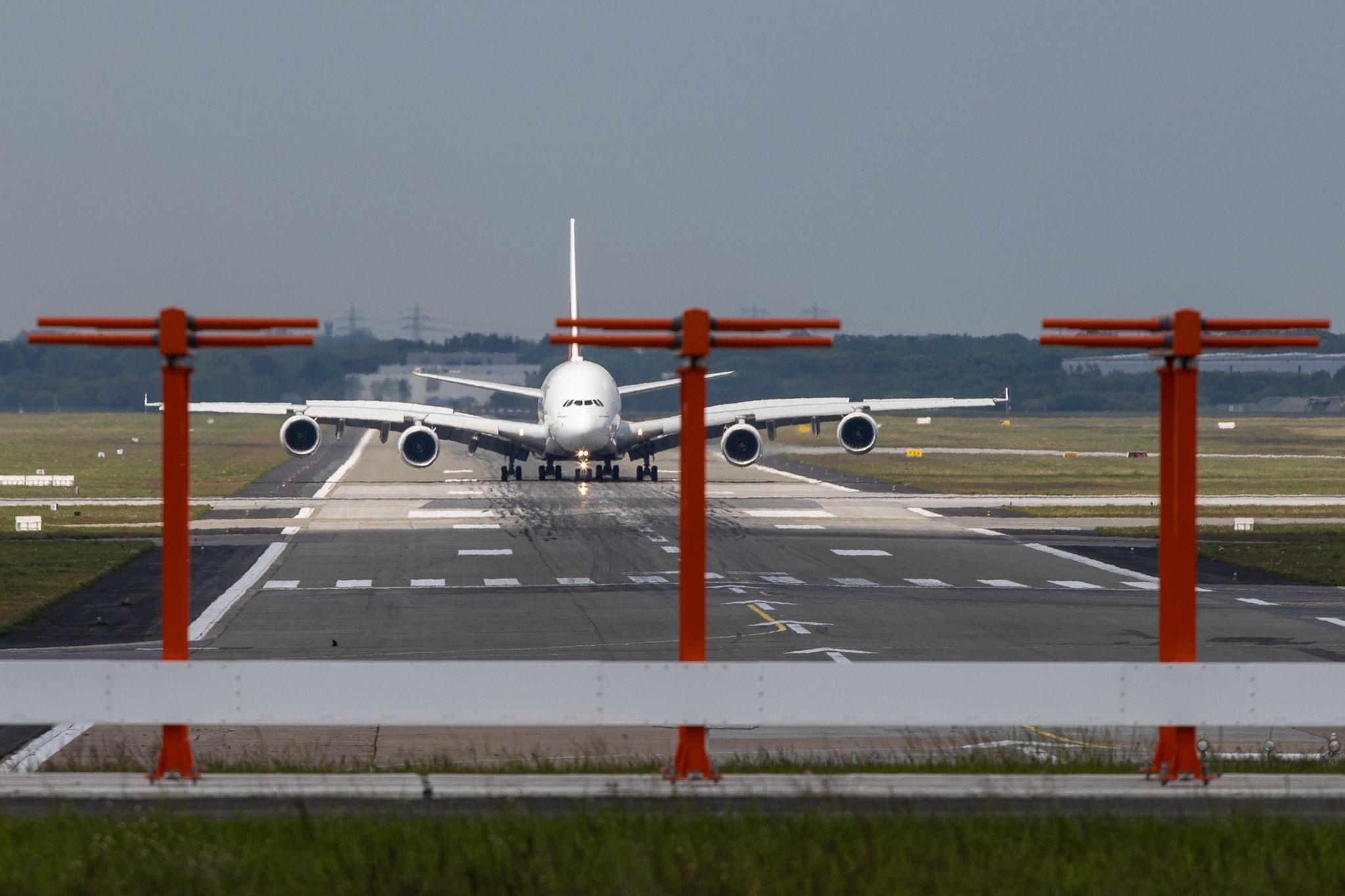 Hamburg Airport: Emirates (EK / UAE) |  Airbus A380-842 A388 | A6-EVC | MSN 248