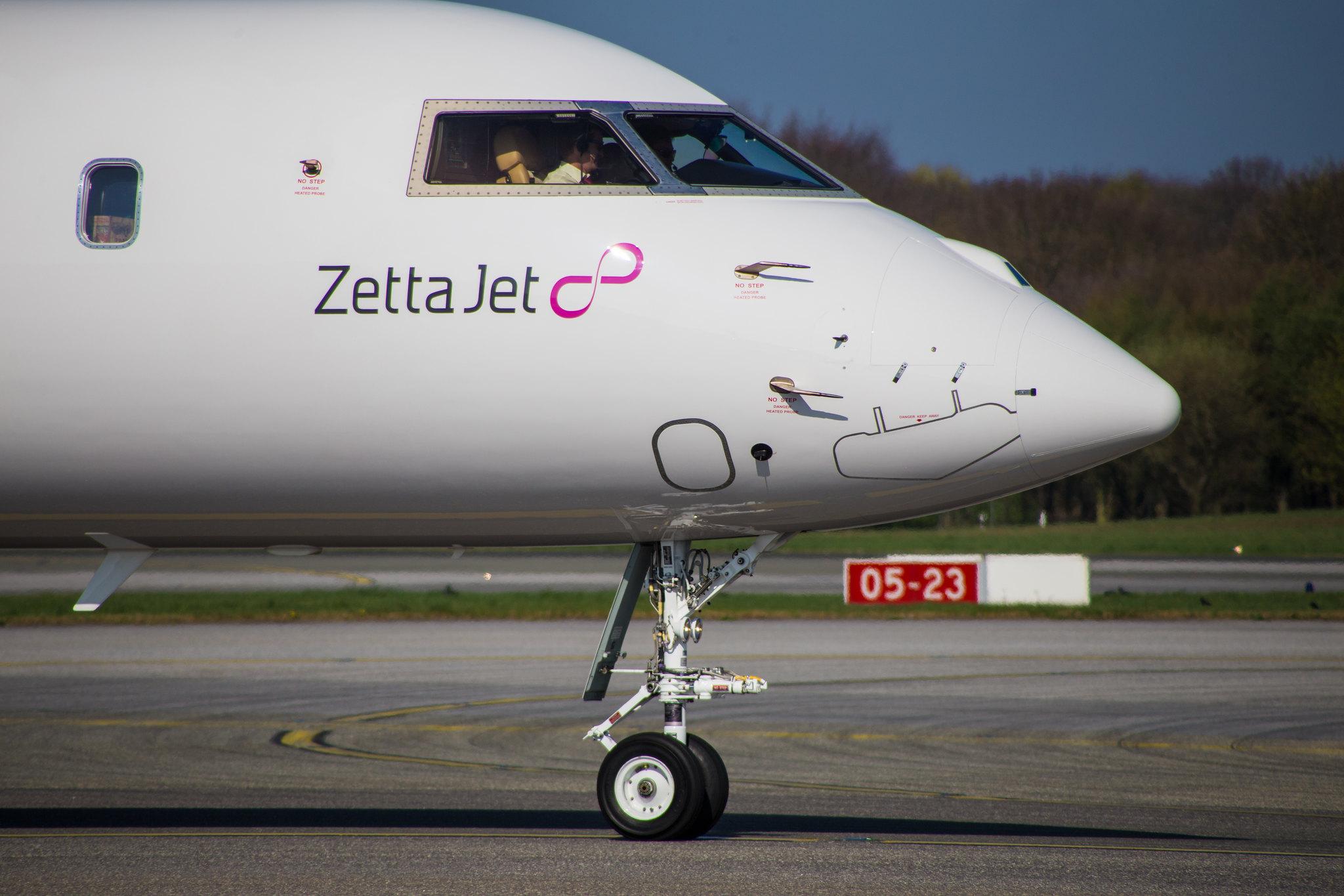 Hamburg Airport: Private owner |  Bombardier Global 5000 GL5T | N880ZJ | MSN 9644