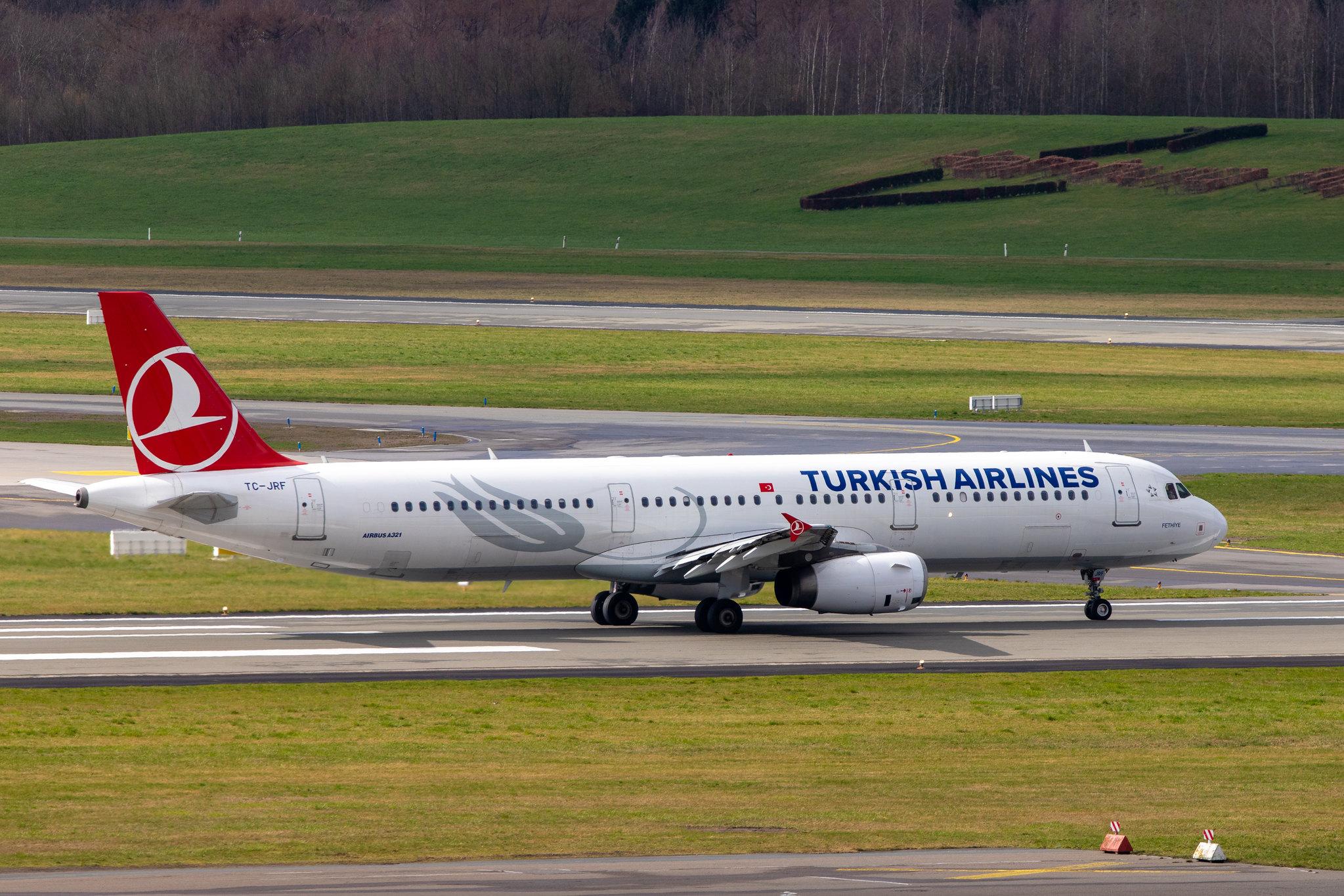 Hamburg Airport: Turkish Airlines (TK / THY) |  Airbus A321-231 A321 | TC-JRF | MSN 3207