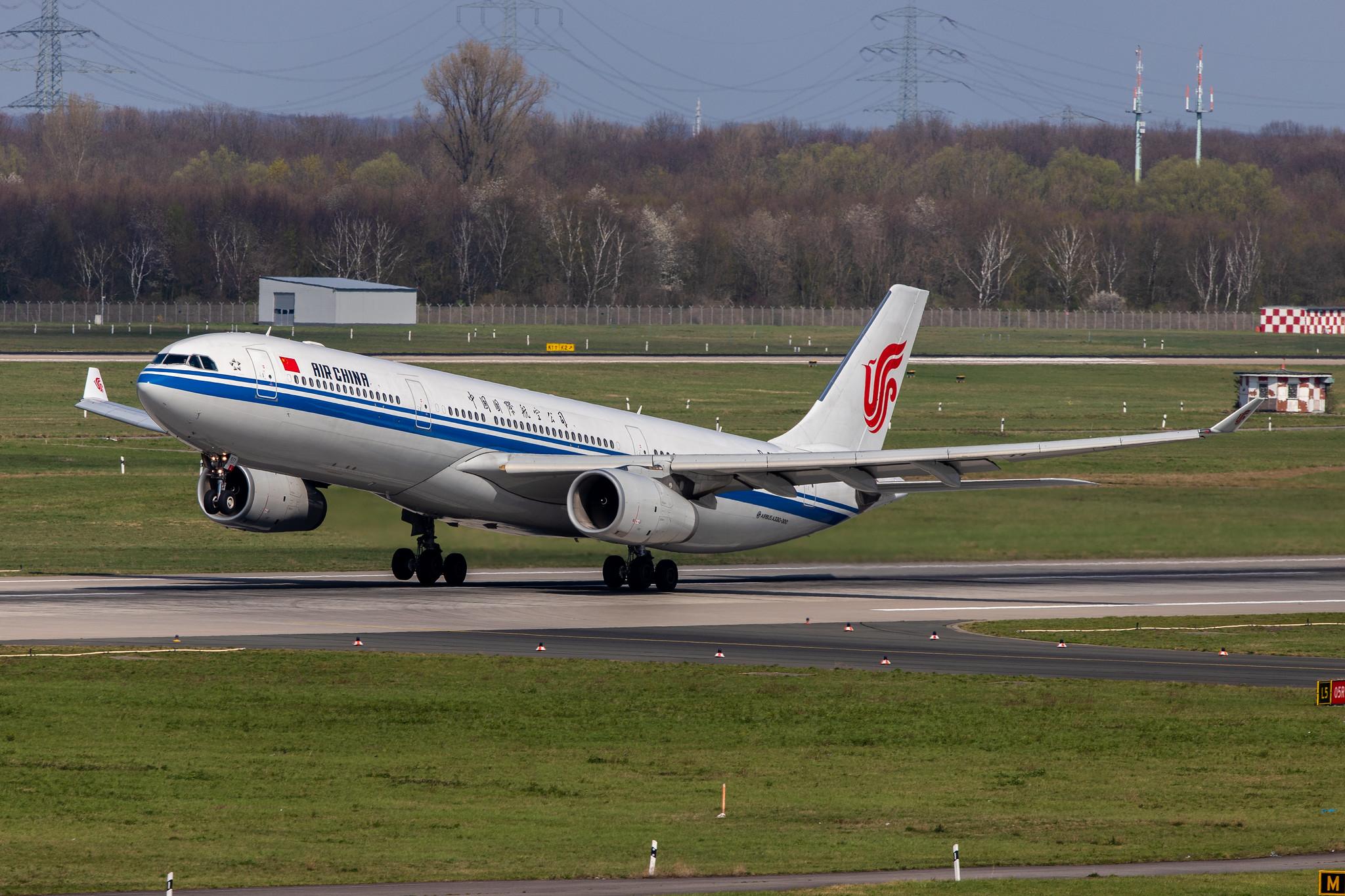 Düsseldorf Airport: Air China (CA / CCA) |  Airbus A330-343 A333 | B-8577 | MSN 1752