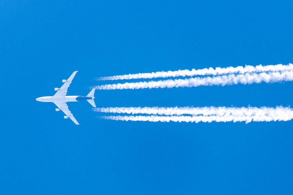 Düsseldorf Airport: Vierstrahliges Verkehrsflugzeug |