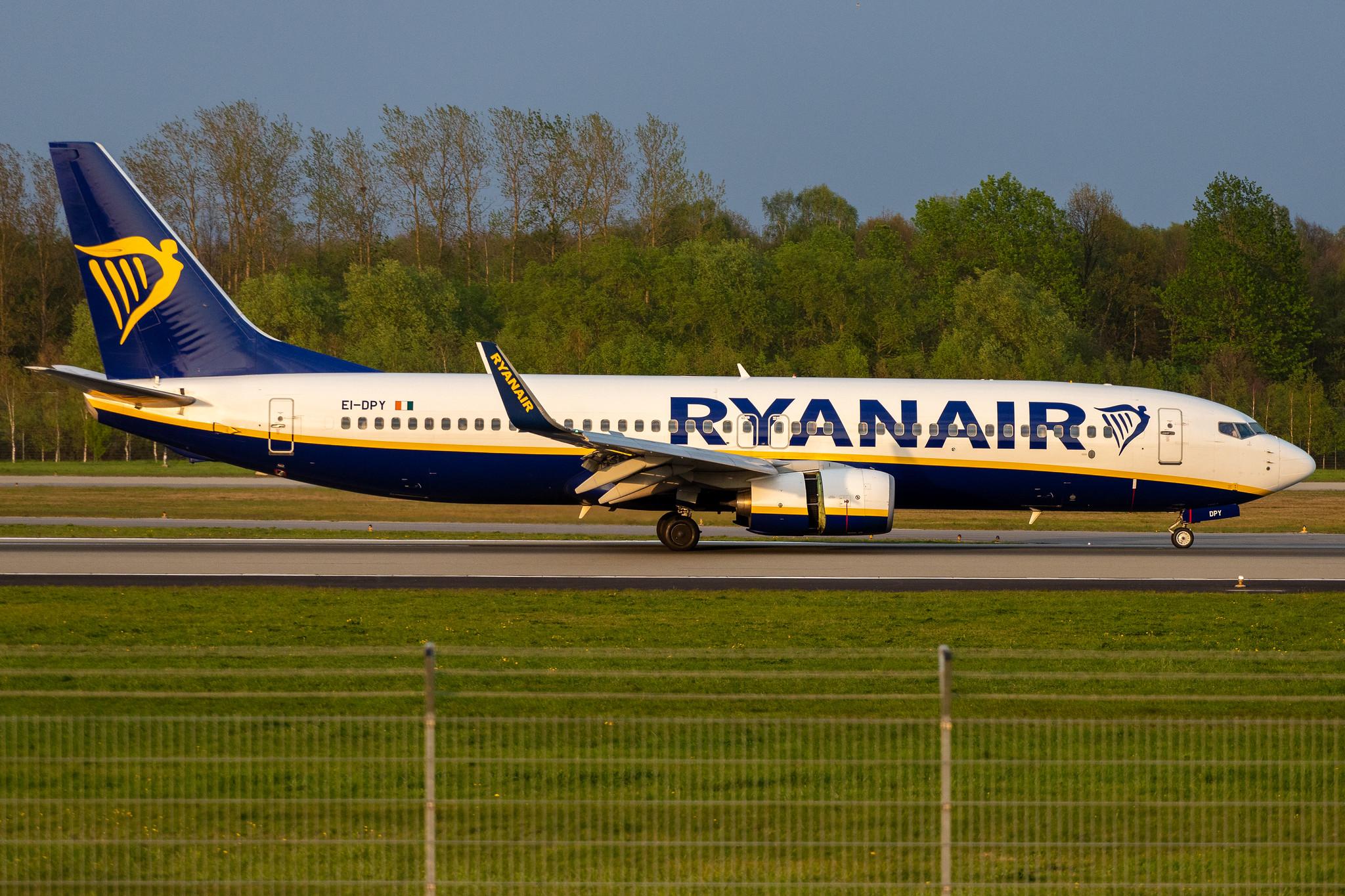 Hamburg Airport: Ryanair (FR / RYR) |  Boeing 737-8AS B738 | EI-DPY | MSN 33615