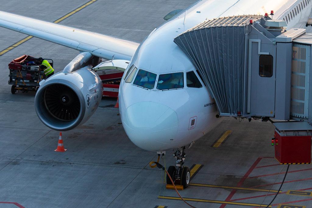 Hamburg Airport: Air France (AF / AFR) |  Airbus A318-111 A318 | F-GUGP | MSN 2967