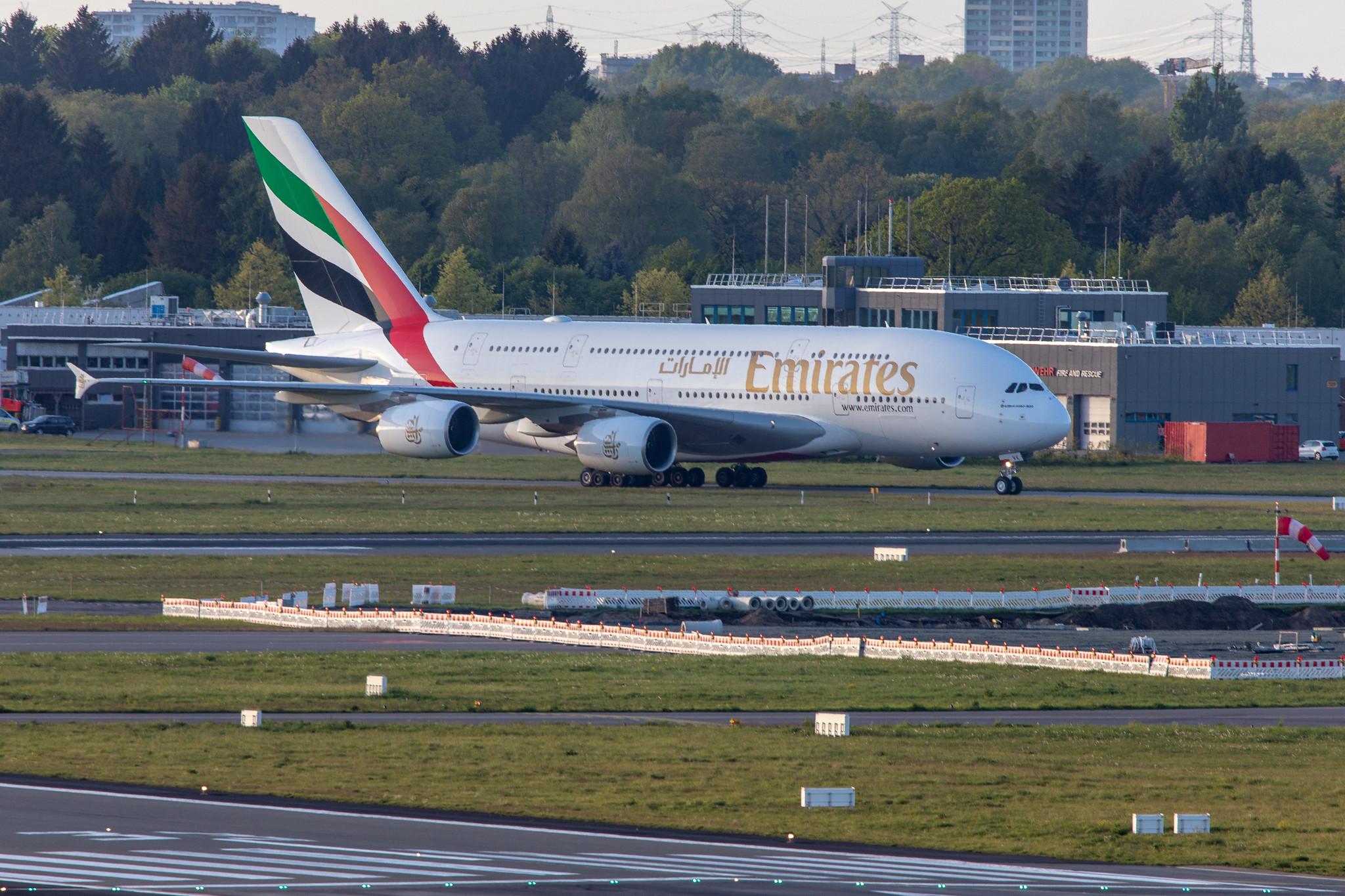Hamburg Airport: Emirates Airbus A380-842 A388 A6-EVE MSN 250