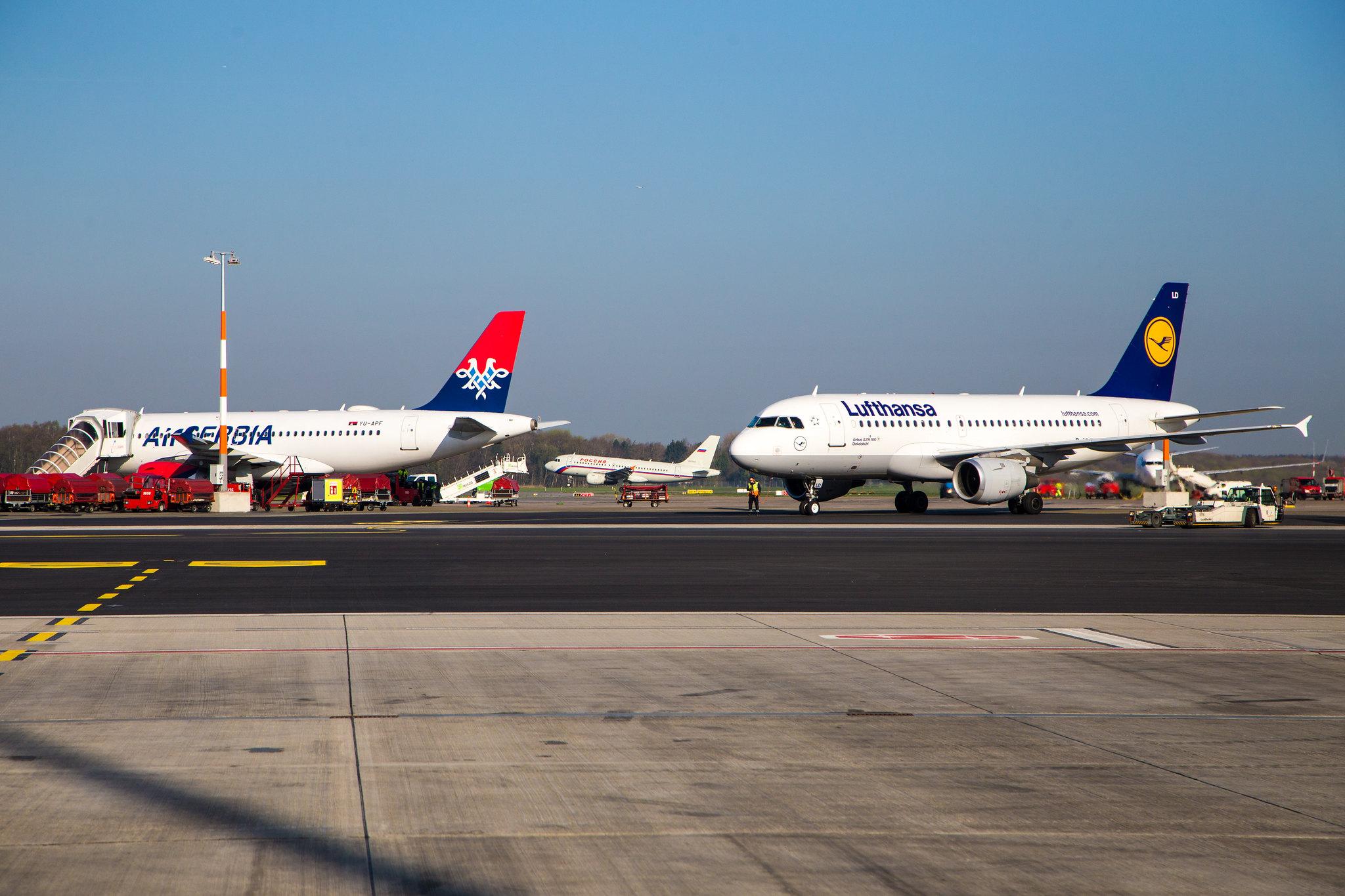 Hamburg Airport: AirSERBIA (JU / ASL) |  Airbus A319-132 A319 | YU-APF | MSN 3317