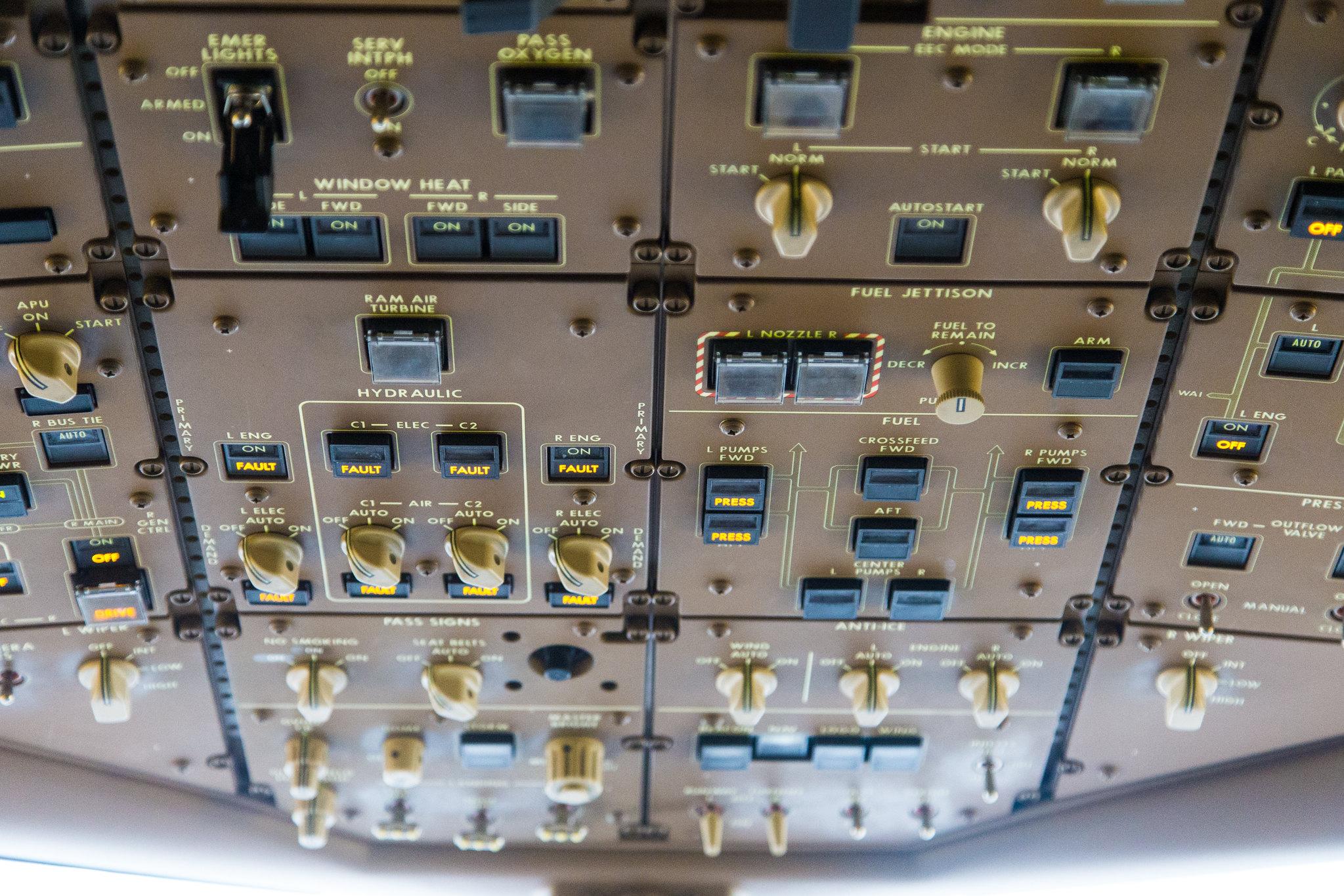 Frankfurt Airport: LATAM Airlines (LA / LAN) | Operator: LATAM Brasil |  Boeing 777-32W(ER) B77W | PT-MUI | MSN 40589