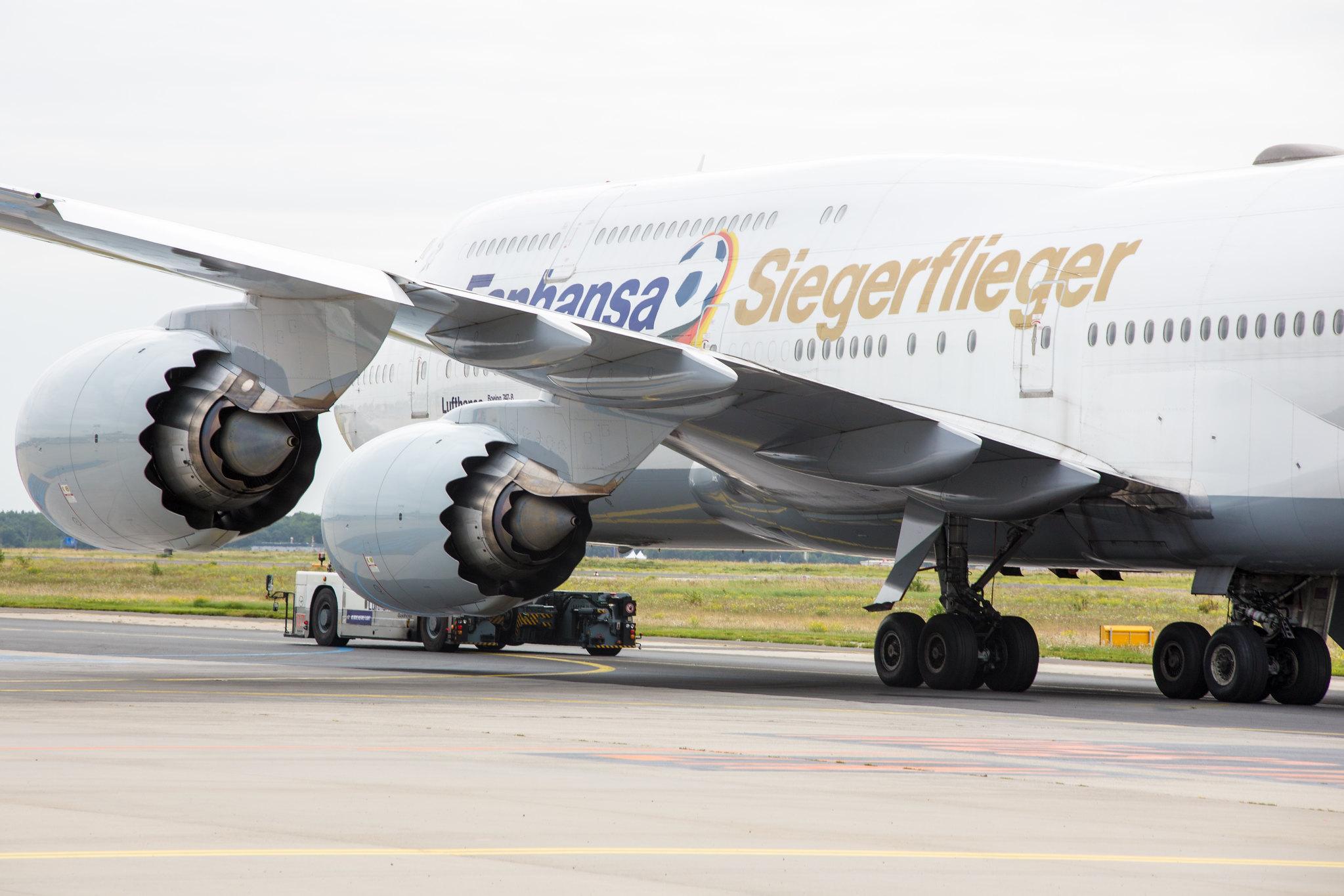 Frankfurt Airport: Lufthansa (LH / DLH) |  Livery: Fanhansa Siegerflieger | Boeing 747-830 B748 | D-ABYI  | MSN 37833