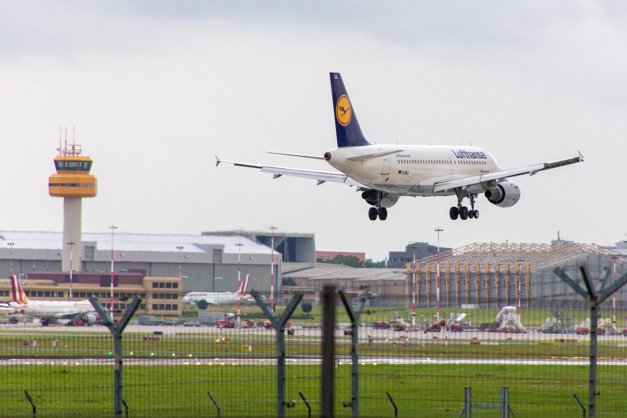 Hamburg Airport: Lufthansa (LH / DLH) |  Airbus A319-114 A319 | D-AILL | MSN 0689