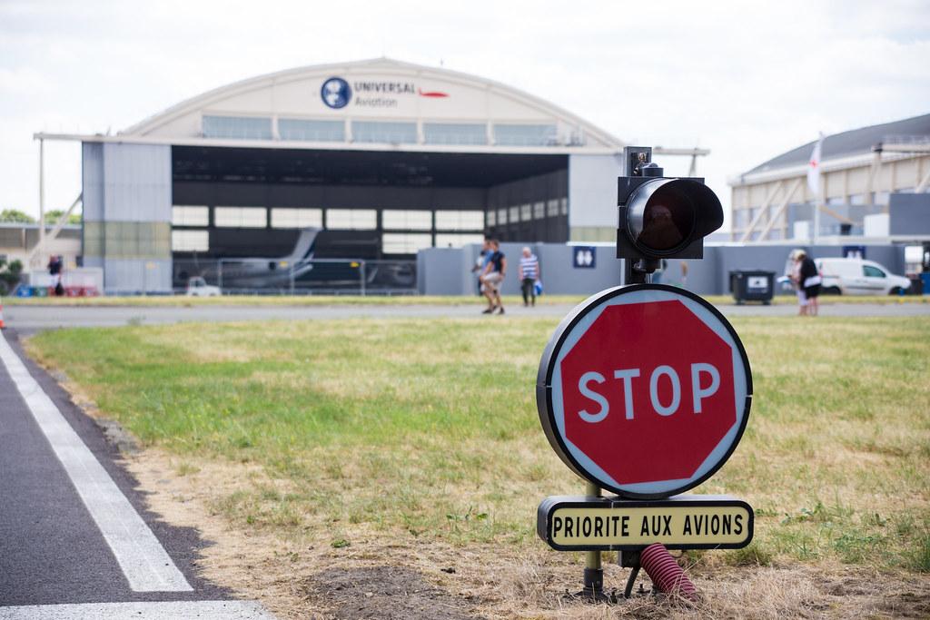 Paris Air Show 2017: Stop Priorite Aux Avions