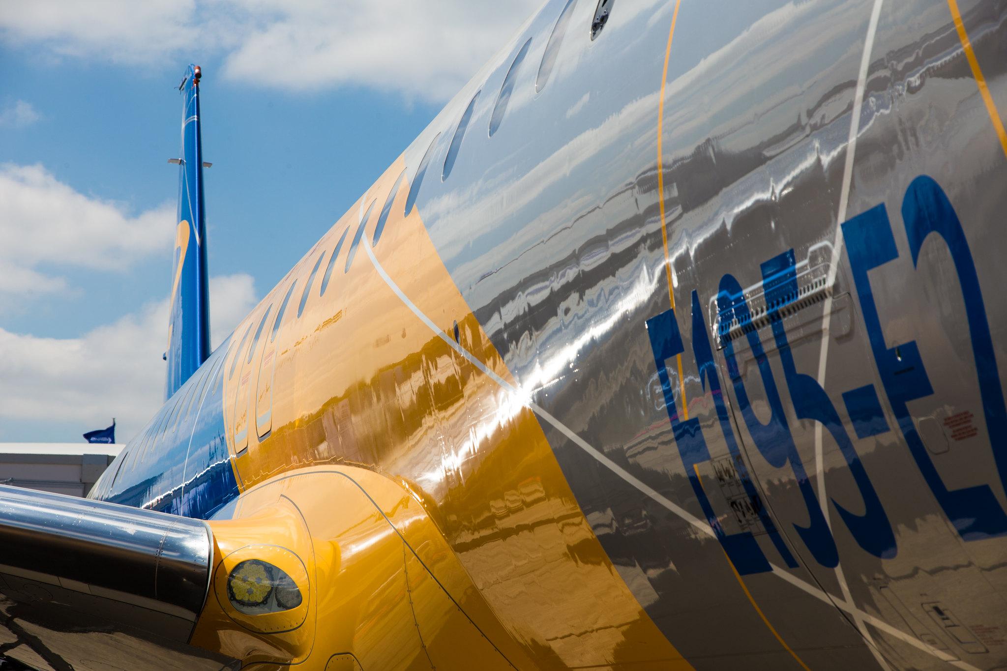 Paris Air Show: Embraer (/ EMB) |  Embraer E195-E2 E295 | PR-ZIJ | MSN 19020005