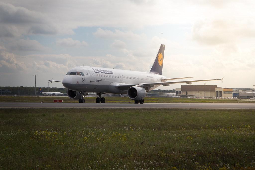 Frankfurt Airport: Lufthansa (LH / DLH) |  Airbus A320-214 A320 | D-AIZI | MSN 4398