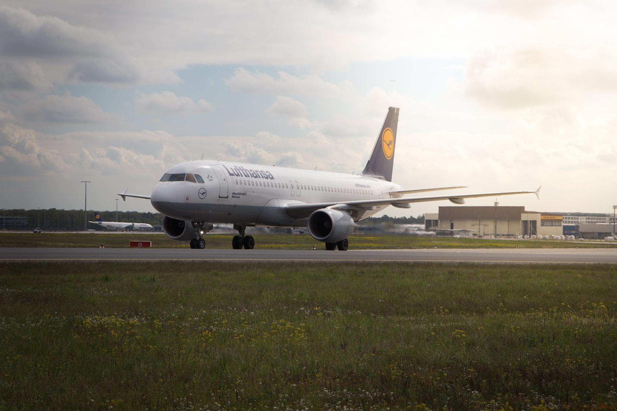 Frankfurt Airport: Lufthansa (LH / DLH) |  Airbus A320-214 A320 | D-AIZI | MSN 4398