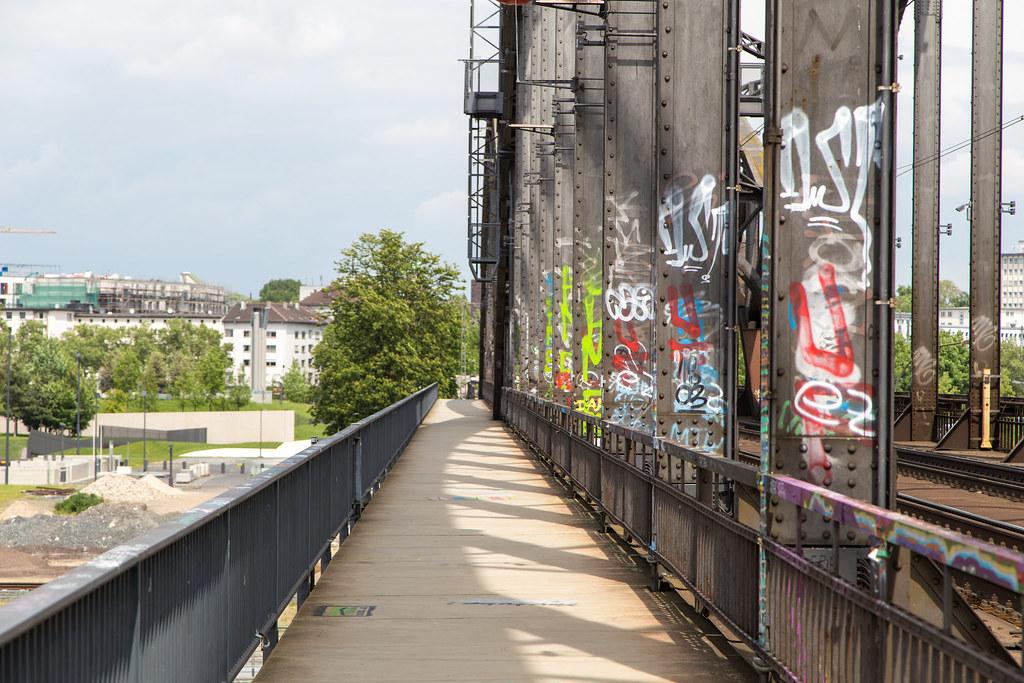 Frankfurt am Main: Bahn-Brücke (Viadukt)