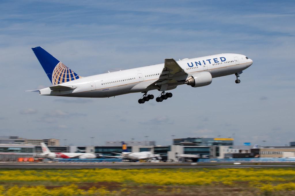 Frankfurt Airport: United Airlines (UA / UAL) |  Boeing 777-222(ER) B772 | N209UA | MSN 30215