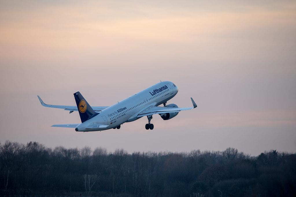 Hamburg Airport: Lufthansa (LH / DLH) | Livery: First to Fly A320neo | Airbus A320-271N A20N | D-AINC | MSN 6920