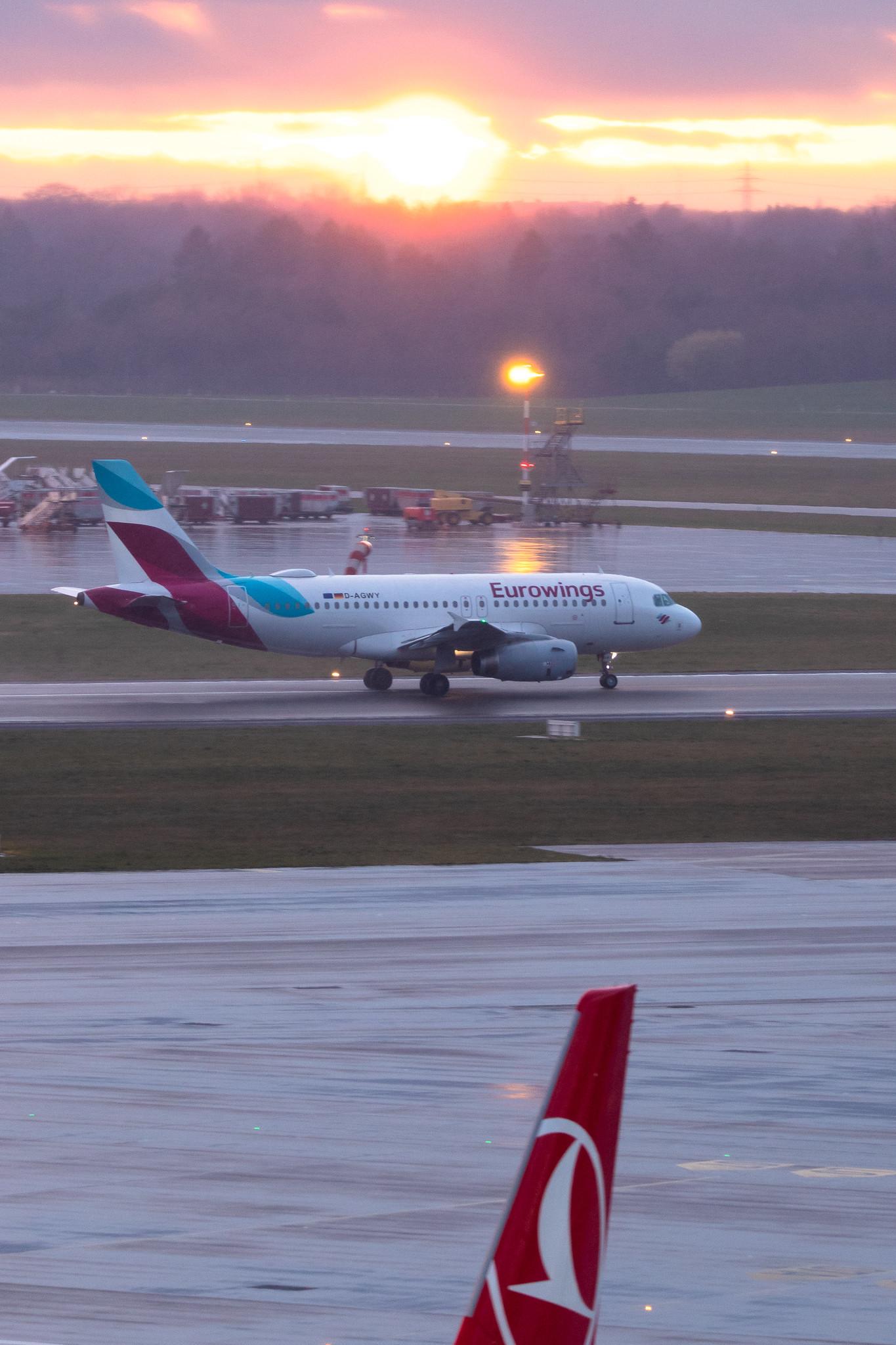 Hamburg Airport: Eurowings (EW / EWG) |  Airbus A319-132 A319 | D-AGWY | MSN 5941