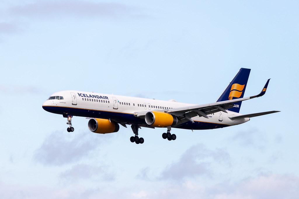 Hamburg Airport: Icelandair (FI / ICE) |  Boeing 757-256 B752 | TF-ISR | MSN 26248