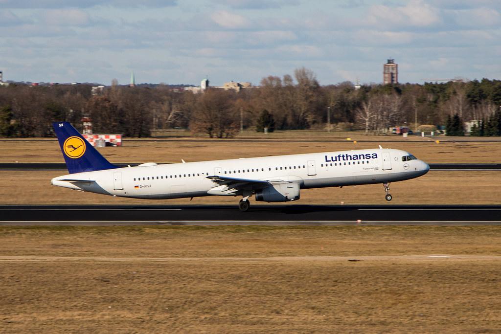 Flughafen Berlin Tegel (TXL): Lufthansa Airbus A321-231 D-AISX