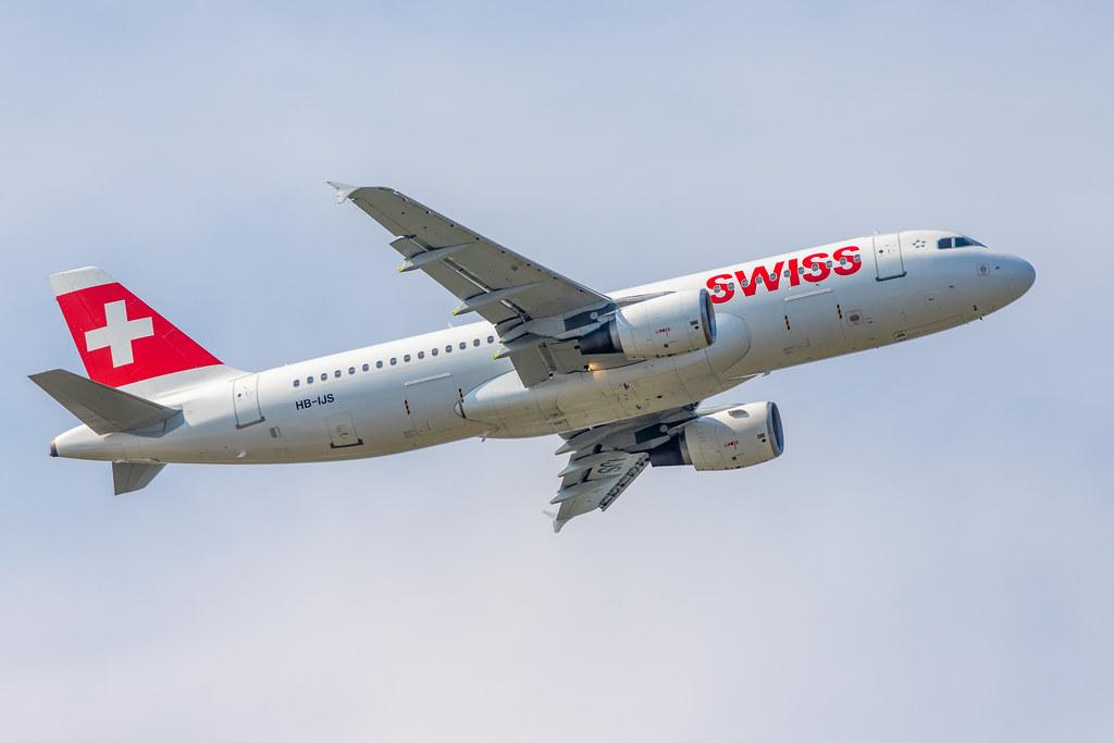 Hamburg Airport: Swiss (LX / SWR) |  Airbus A320-214 A320 | HB-IJS | MSN 0782