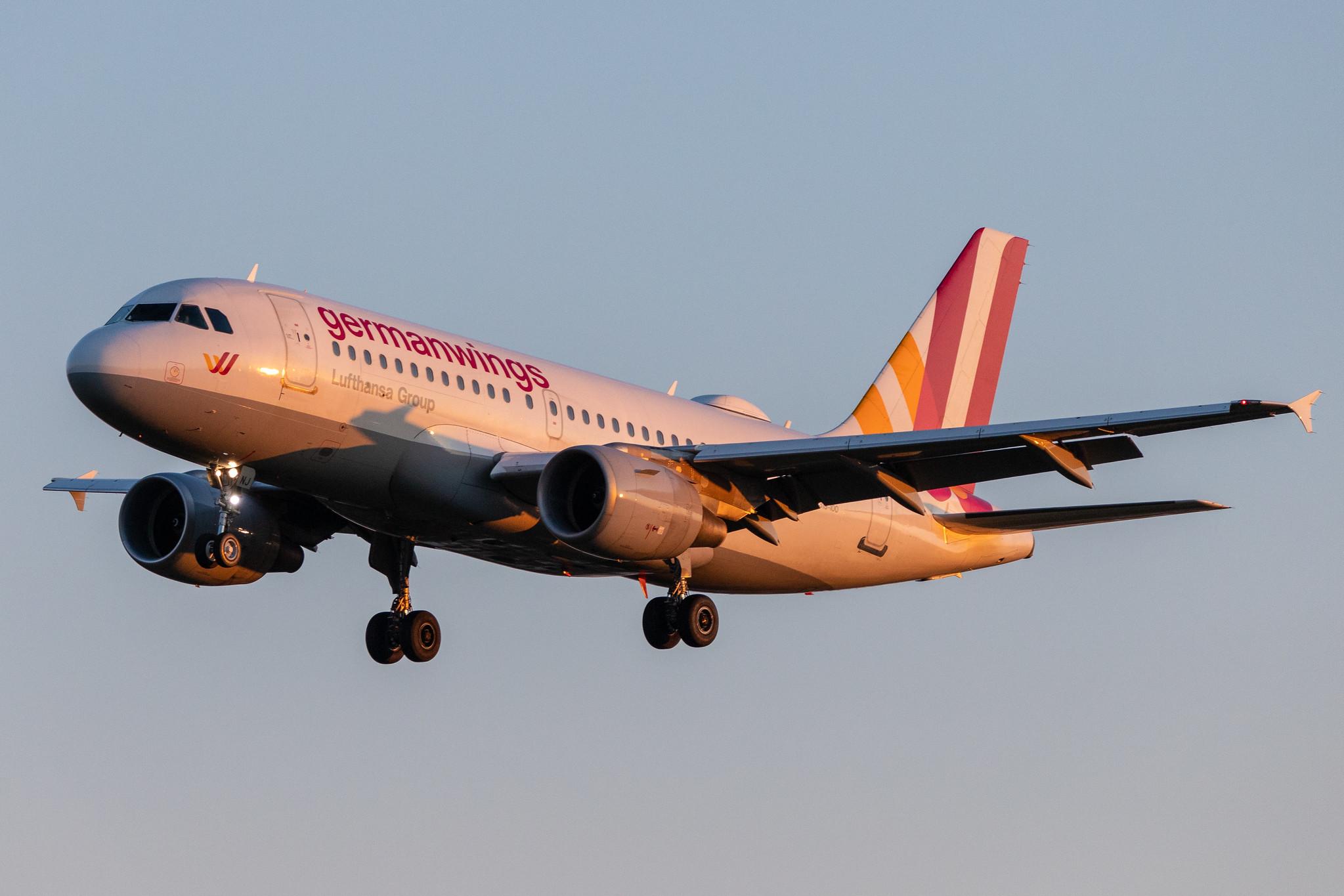 Hamburg Airport: Eurowings (EW / EWG) | Operator: Germanwings | Airbus A319-112 A319 | D-AKNJ | MSN 1172