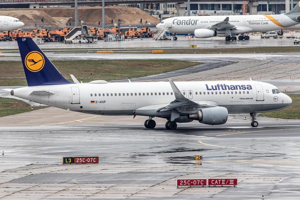 Frankfurt Airport: Lufthansa (LH / DLH) |  Airbus A320-214 A320 | D-AIUP | MSN 6807