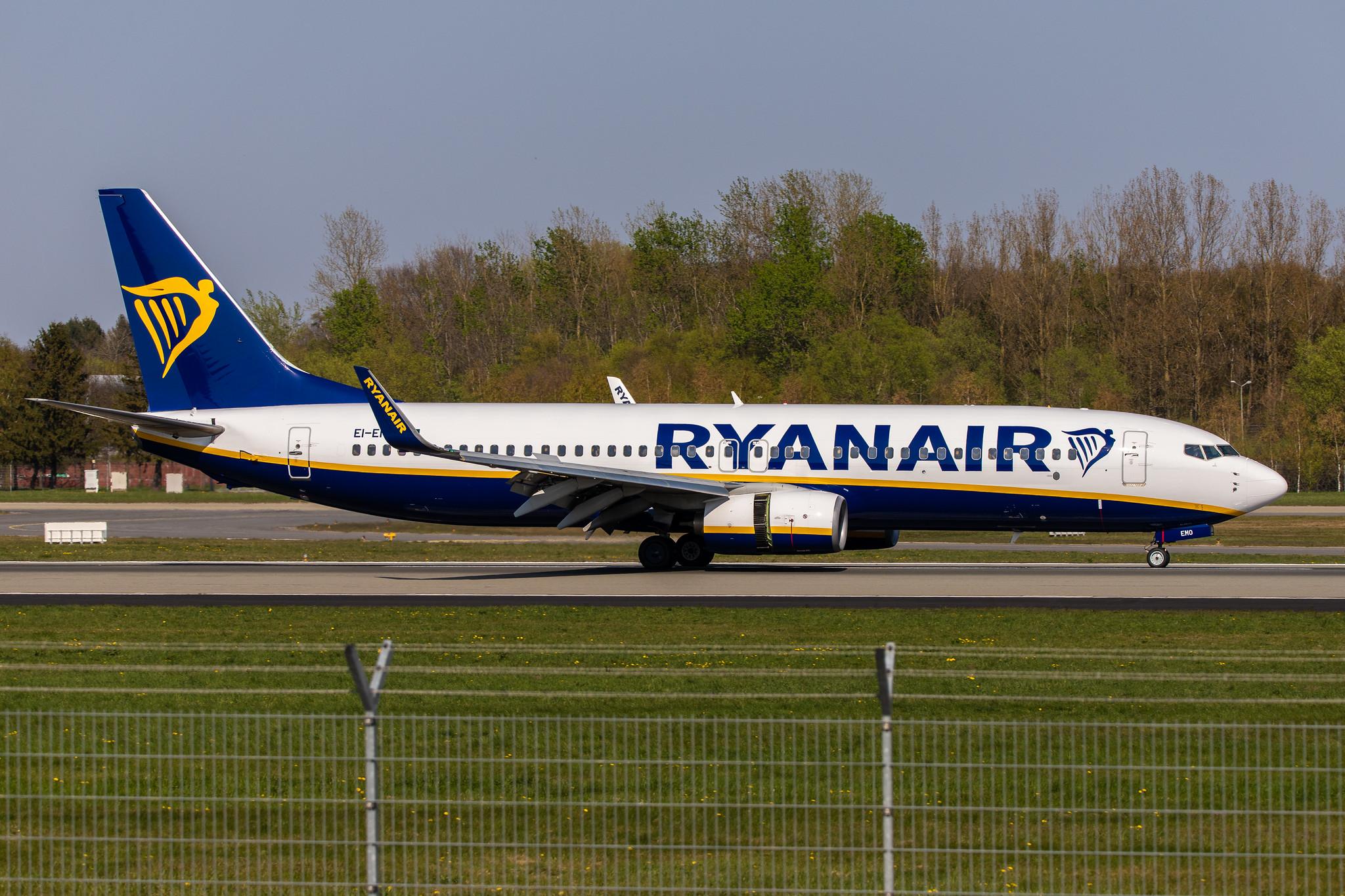 Hamburg Airport: Ryanair (FR / RYR) |  Boeing 737-8AS B738 | EI-EMO | MSN 40283