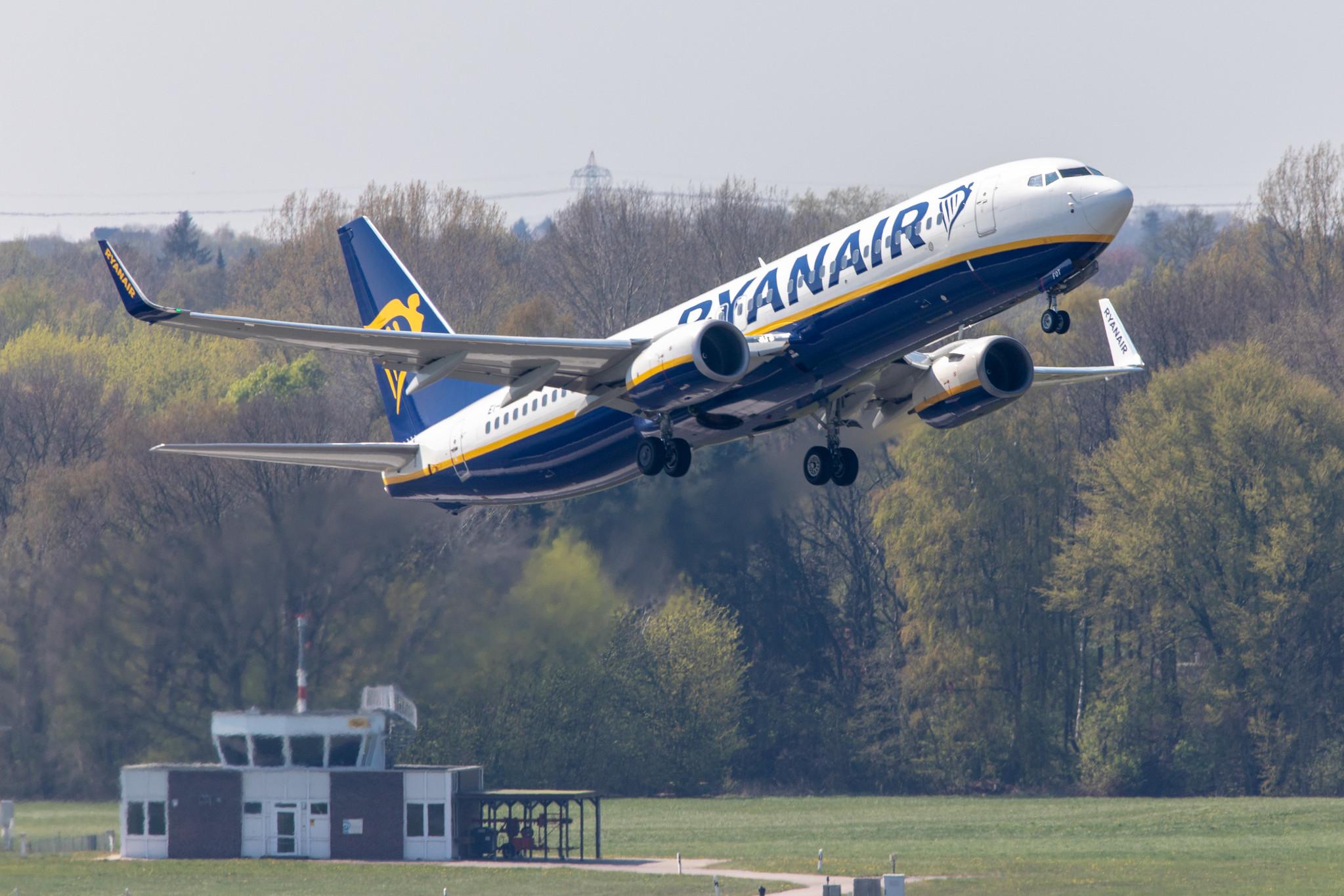 Hamburg Airport: Ryanair (FR / RYR) |  Boeing 737-8AS B738 | EI-FOT | MSN 44730