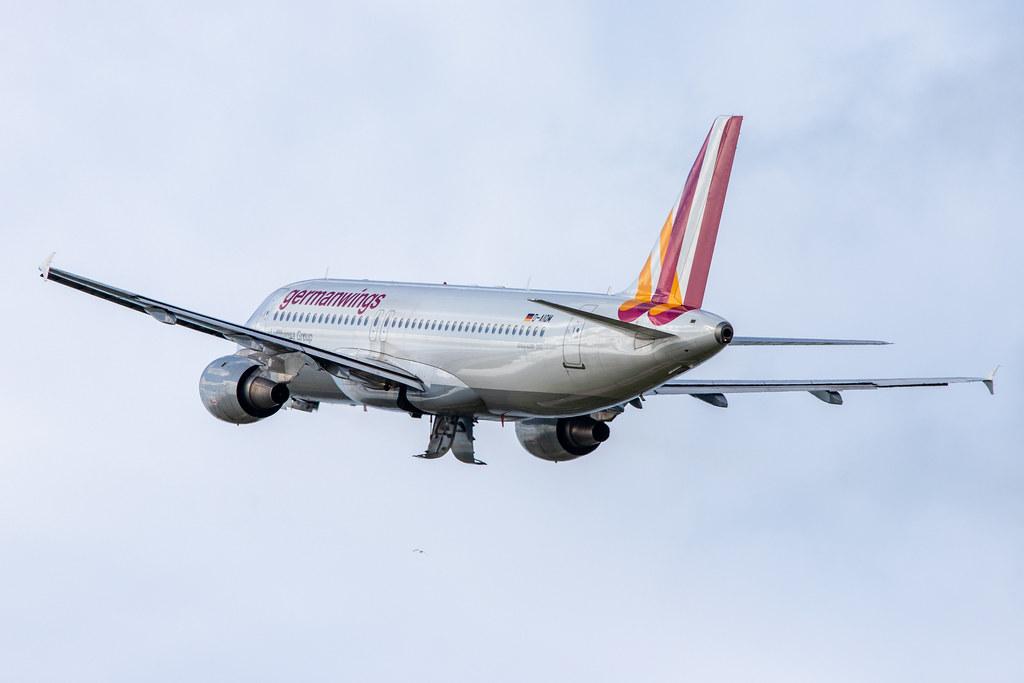 Hamburg Airport: Eurowings (EW / EWG) | Operator: Germanwings |  Airbus A320-211 A320 | D-AIQM | MSN 0268