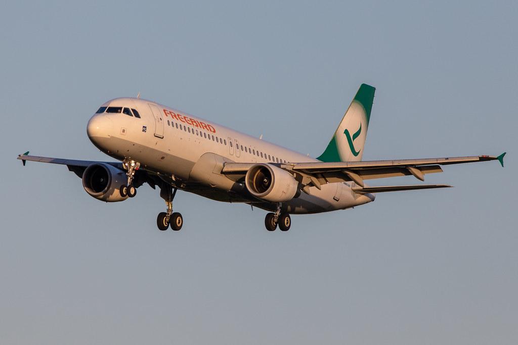 Hamburg Airport: Freebird Airlines (FH / FHY) |  Airbus A320-214 A320 | TC-FHY | MSN 3891