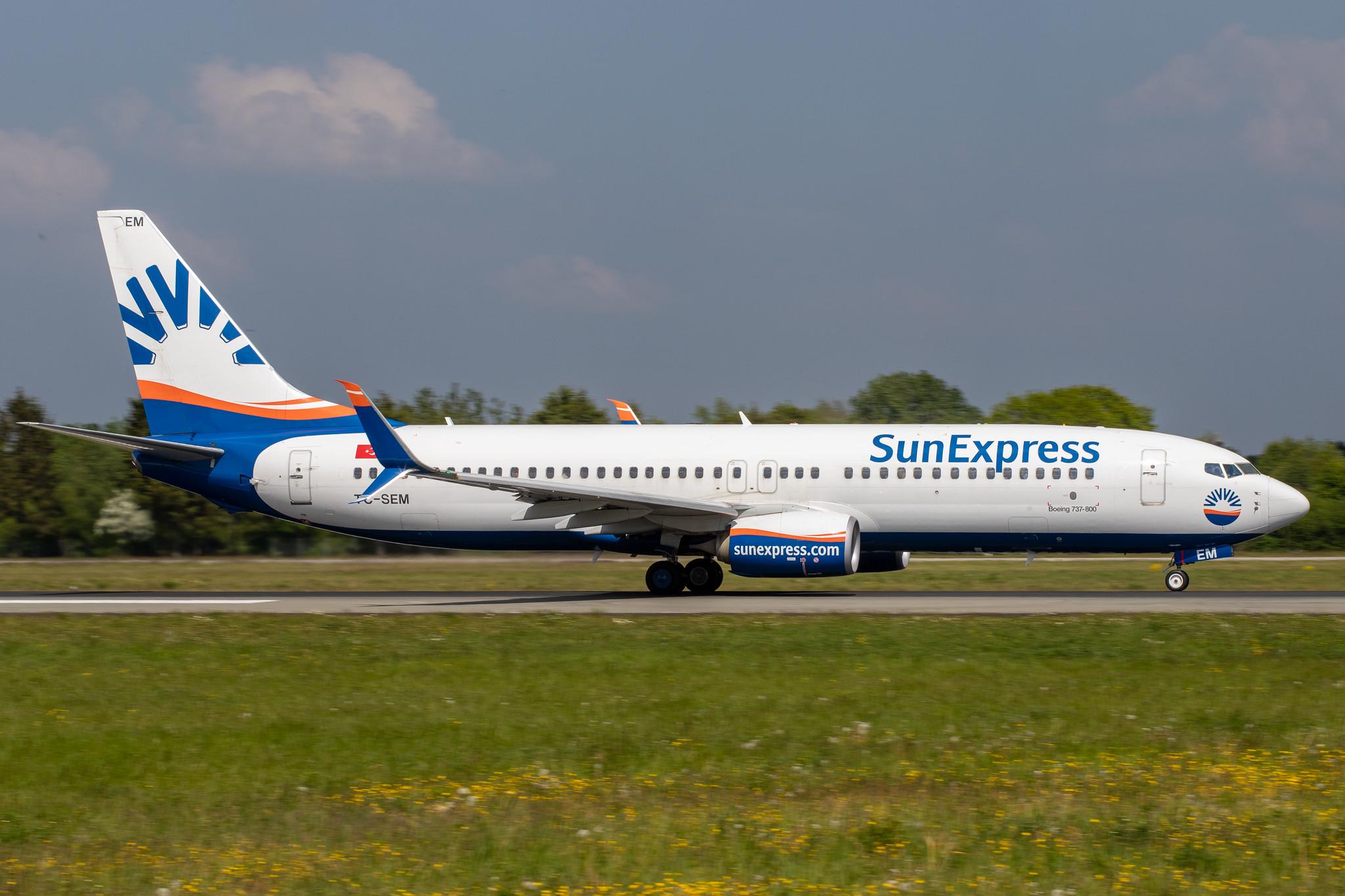 Hamburg Airport: SunExpress (XQ / SXS) |  Boeing 737-8HC B738 | TC-SEM | MSN 61173