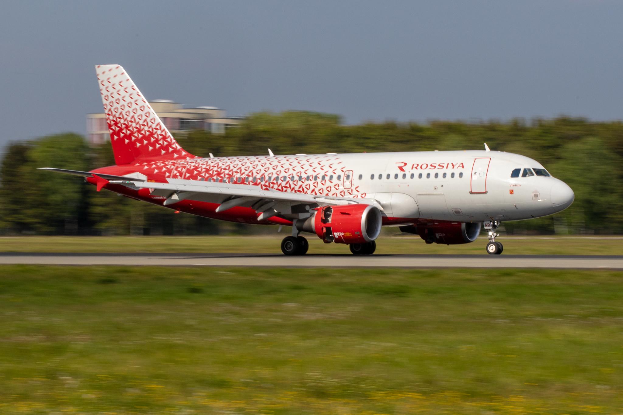 Hamburg Airport: Rossiya (FV / SDM) |  Airbus A319-111 A319 | VQ-BAR | MSN 1488