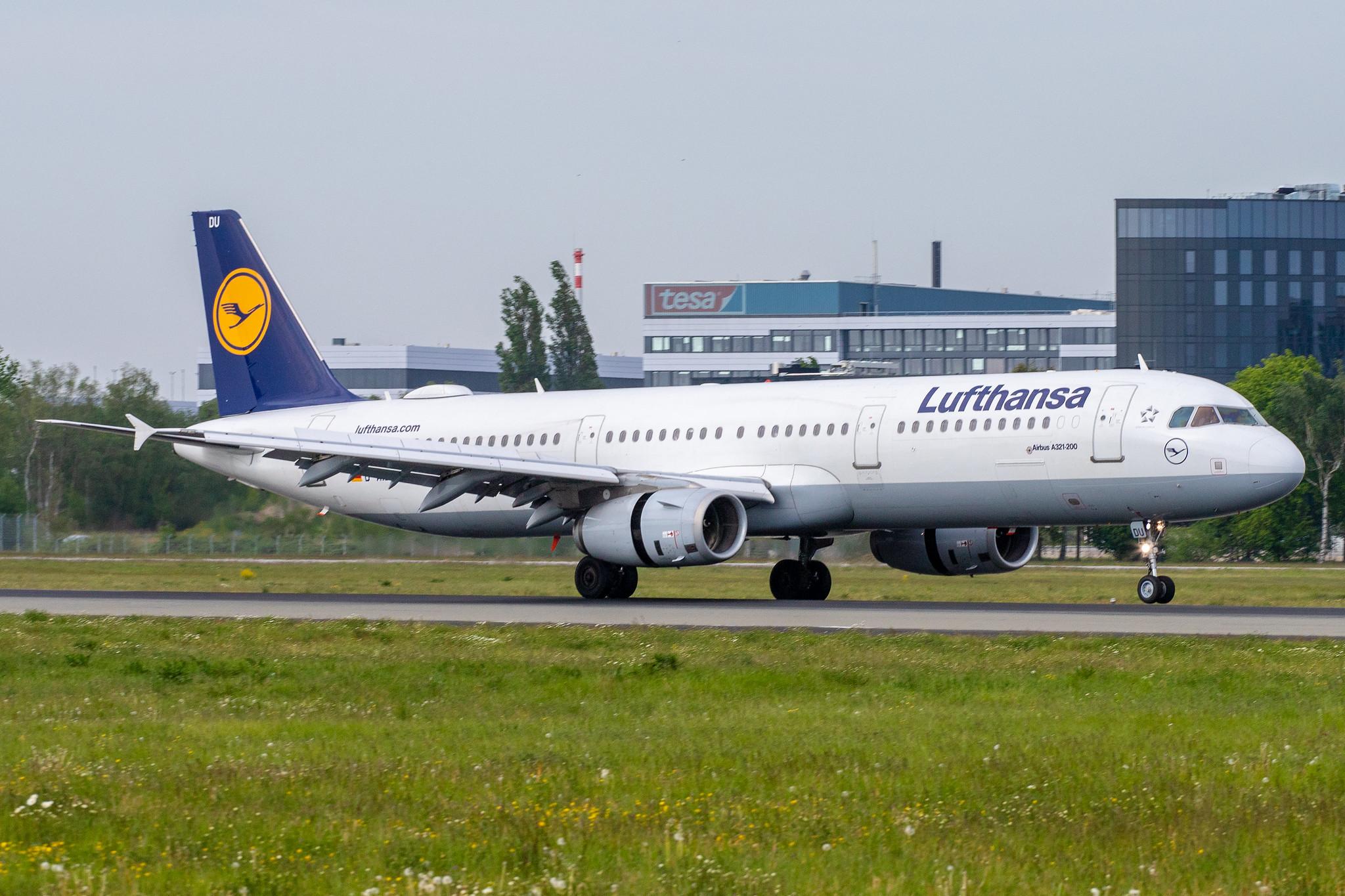 Hamburg Airport: Lufthansa (LH / DLH) |  Airbus A321-231 A321 | D-AIDU | MSN 5186