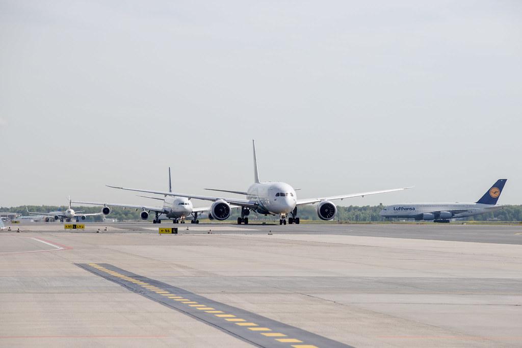 Frankfurt Airport: Taxiway |