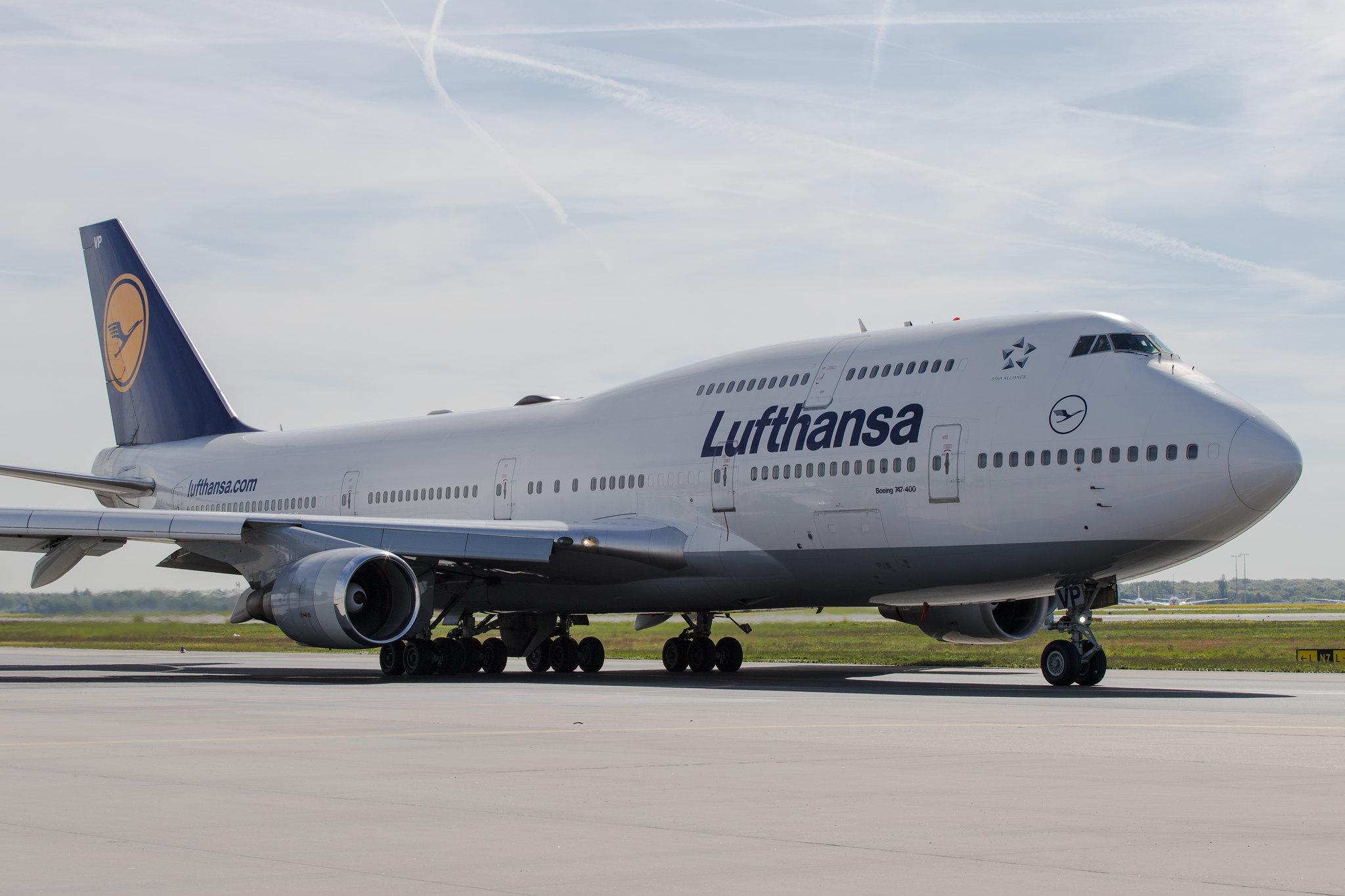 Frankfurt Airport: Lufthansa (LH / DLH) |  Boeing 747-430 B744 | D-ABVP | MSN 28284