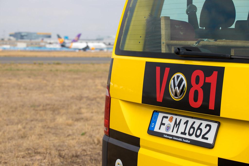 Frankfurt Airport: Follow Me V81 |