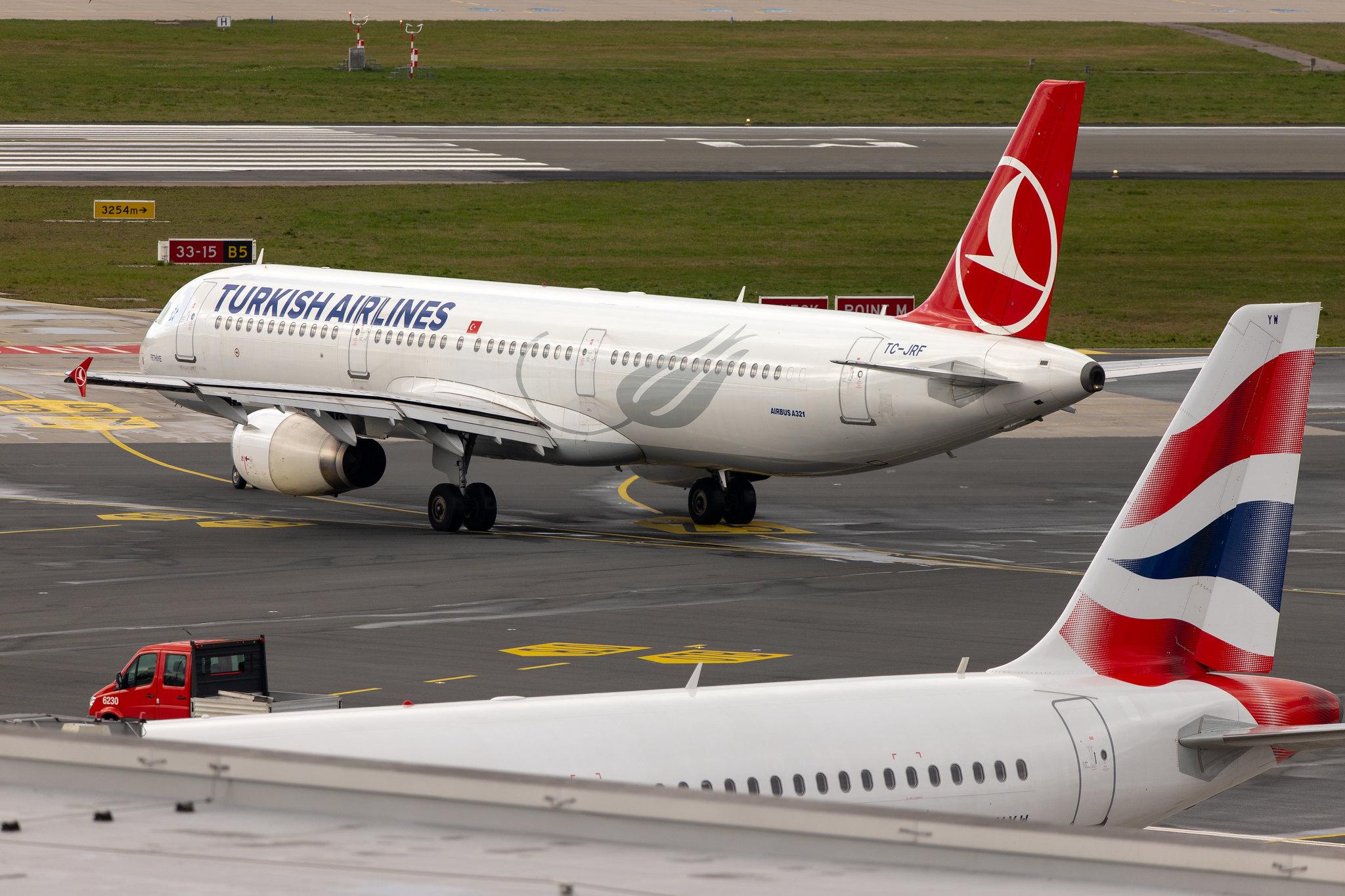 Hamburg Airport: Turkish Airlines (TK / THY) |  Airbus A321-231 A321 | TC-JRF | MSN 3207