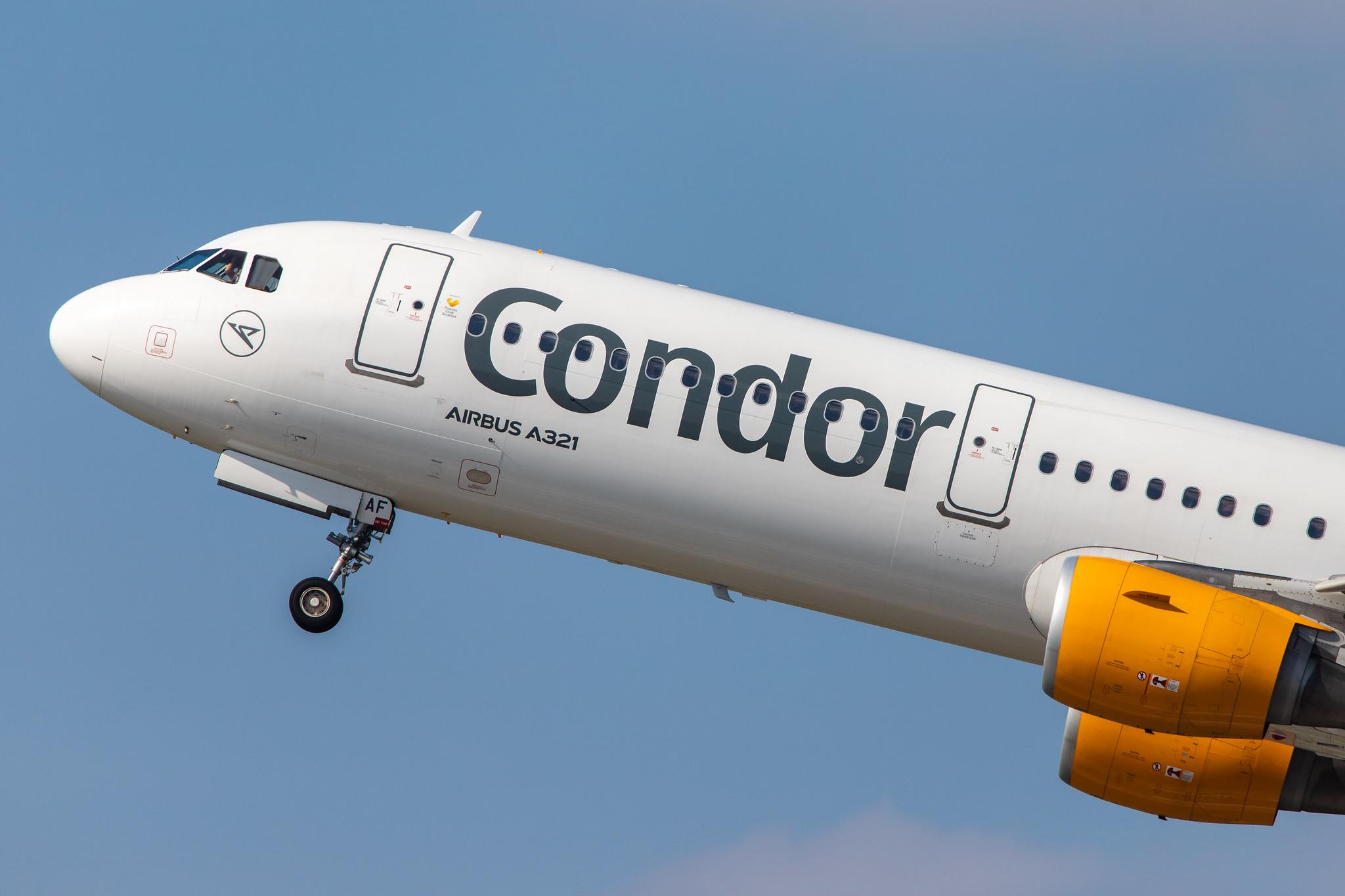 Düsseldorf Airport: Condor (DE / CFG) | Operator: Thomas Cook Aviation |  Airbus A321-211 A321 | D-AIAF | MSN 6459