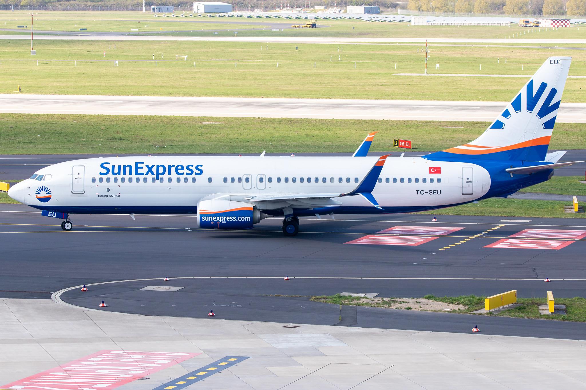 Düsseldorf Airport: SunExpress (XQ / SXS) |  Boeing 737-8HC B738 | TC-SEU | MSN 61181