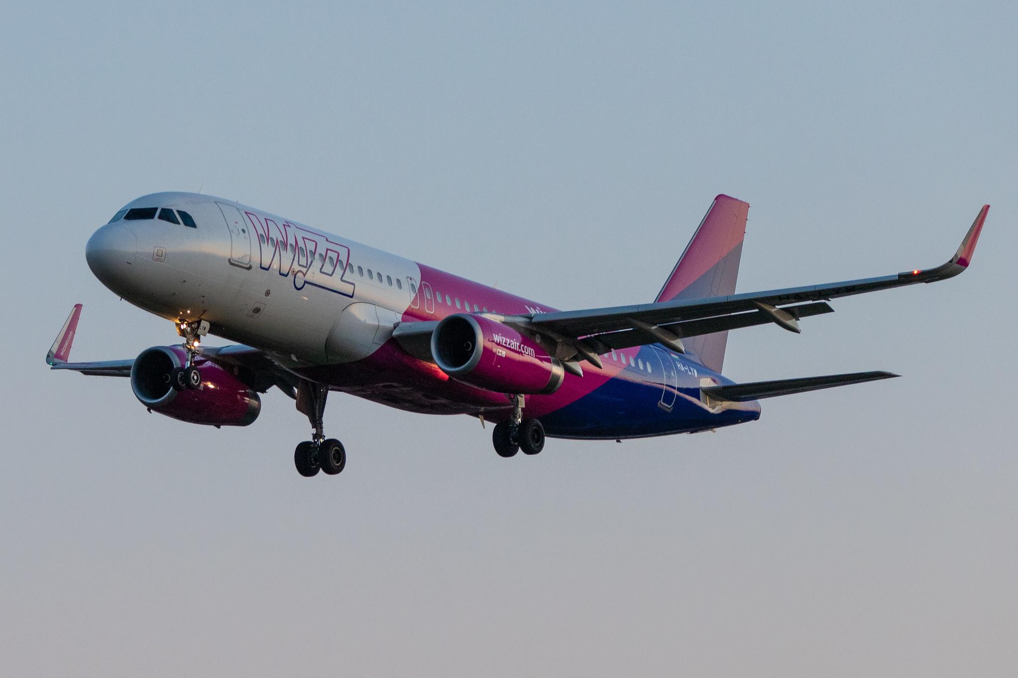 Hamburg Airport: Wizz Air (W6 / WZZ) |  Airbus A320-232 A320 | HA-LYW | MSN 7695
