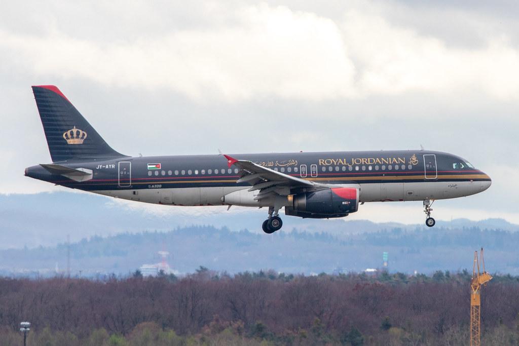 Frankfurt Airport: Royal Jordanian (RJ / RJA) |  Airbus A320-232 A320 | JY-AYR | MSN 4817