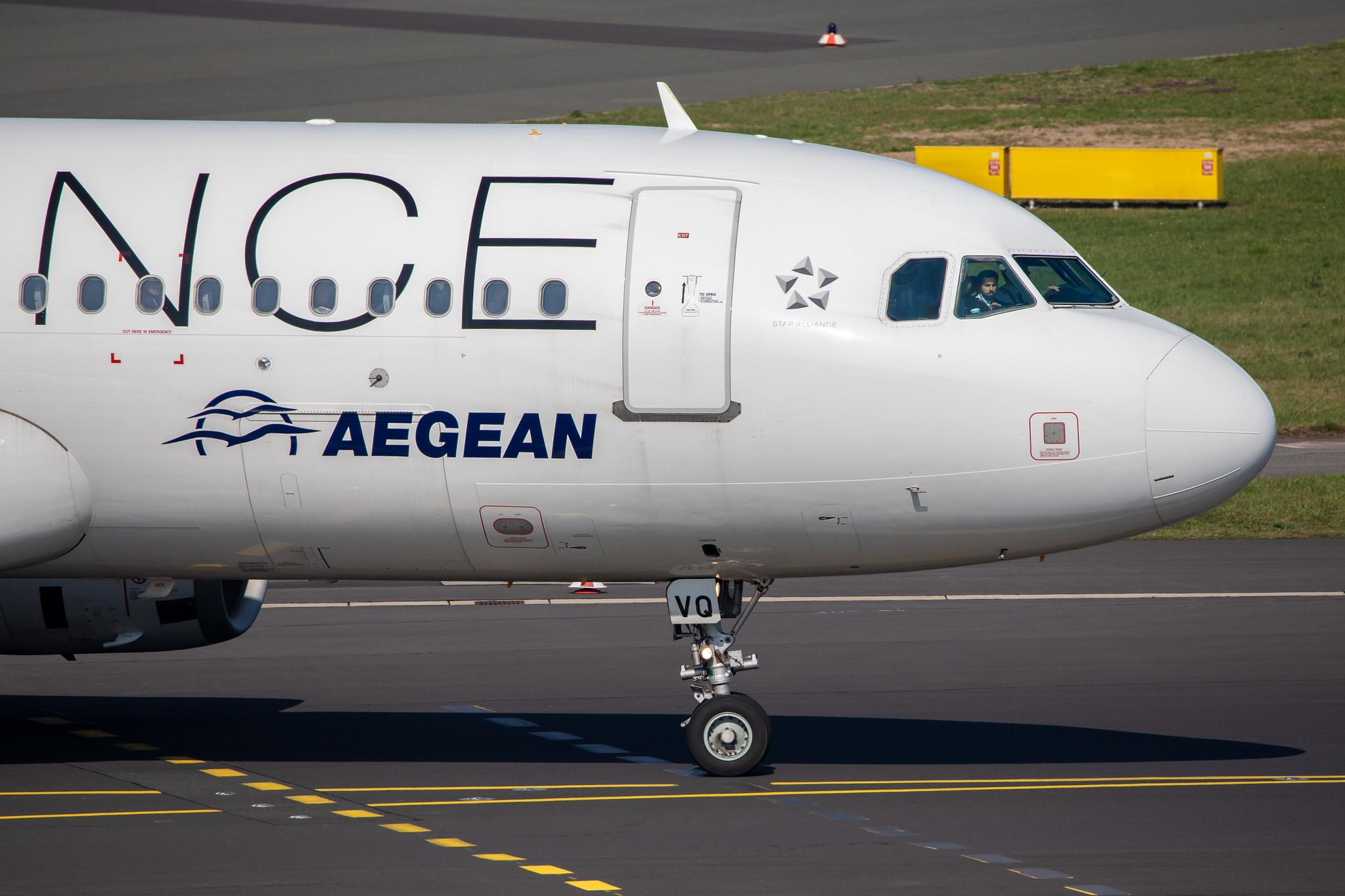 Düsseldorf Airport: Aegean Airlines (A3 / AEE) |  Livery: Star Alliance livery |  Airbus A320-232 A320 | SX-DVQ | MSN 3526