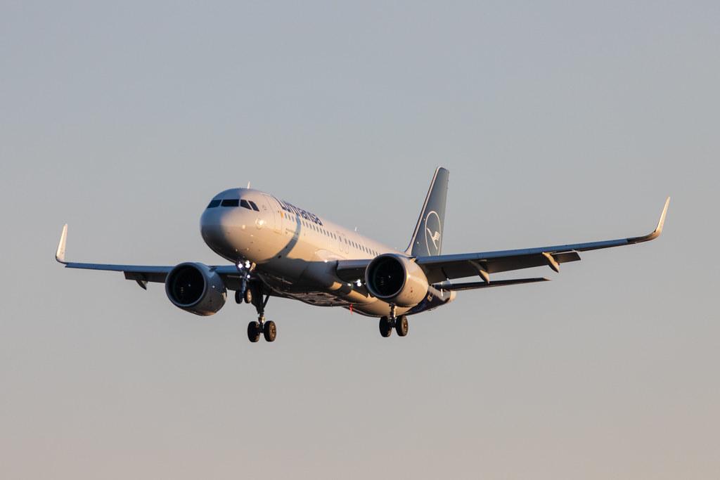 Hamburg Airport: Lufthansa (LH / DLH) |  Airbus A320-271N A20N | D-AINU | MSN 8728