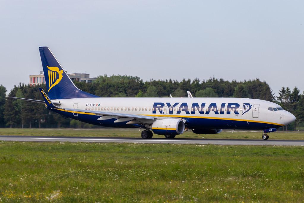 Hamburg Airport: Ryanair (FR / RYR) |  Boeing 737-8AS B738 | EI-EVC | MSN 40286