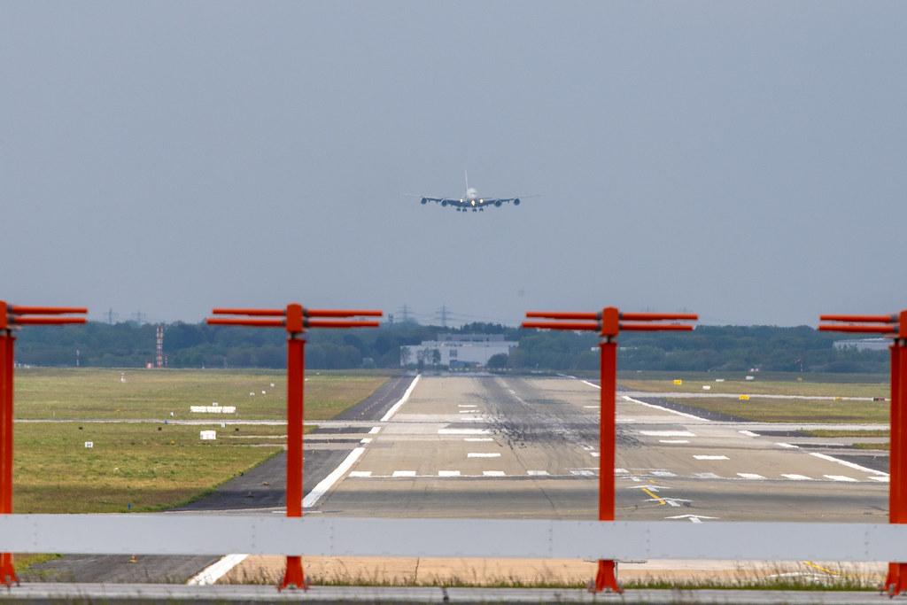 Hamburg Airport: Emirates (EK / UAE) |  Airbus A380-842 A388 | A6-EVC | MSN 248