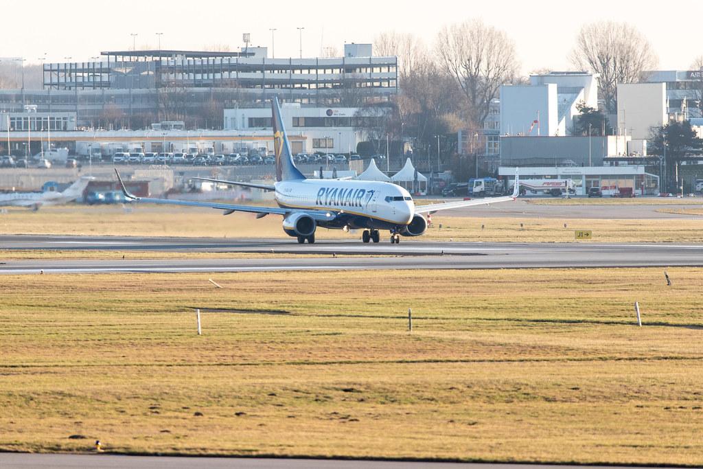 Hamburg Airport: Ryanair (FR / RYR) |  Boeing 737-8AS B738 | EI-EGA | MSN 38490