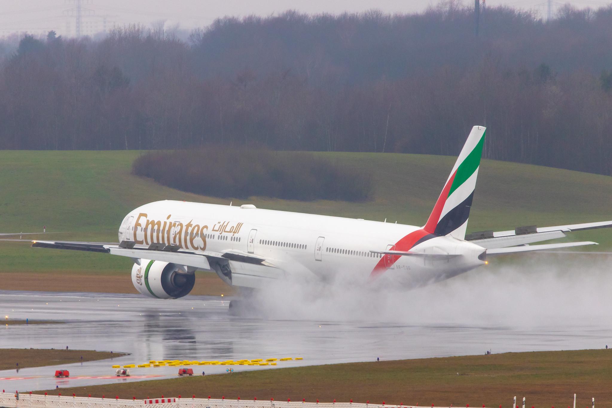 Hamburg Airport: Emirates (EK / UAE) |  Boeing 777-31H(ER) B77W | A6-EQG | MSN 42352