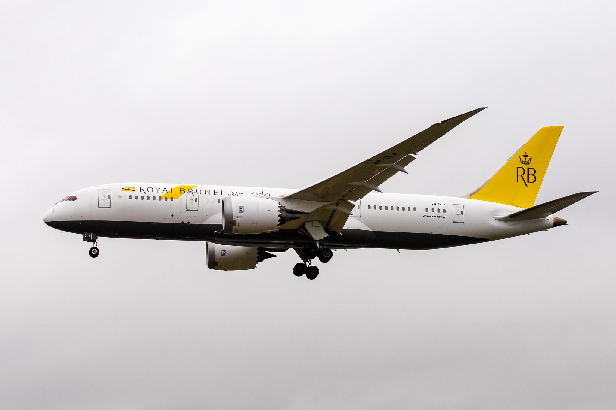 London Heathrow Airport: Royal Brunei Airlines (BI / RBA) |  Boeing 787-8 Dreamliner B788 | V8-DLA | MSN 34785