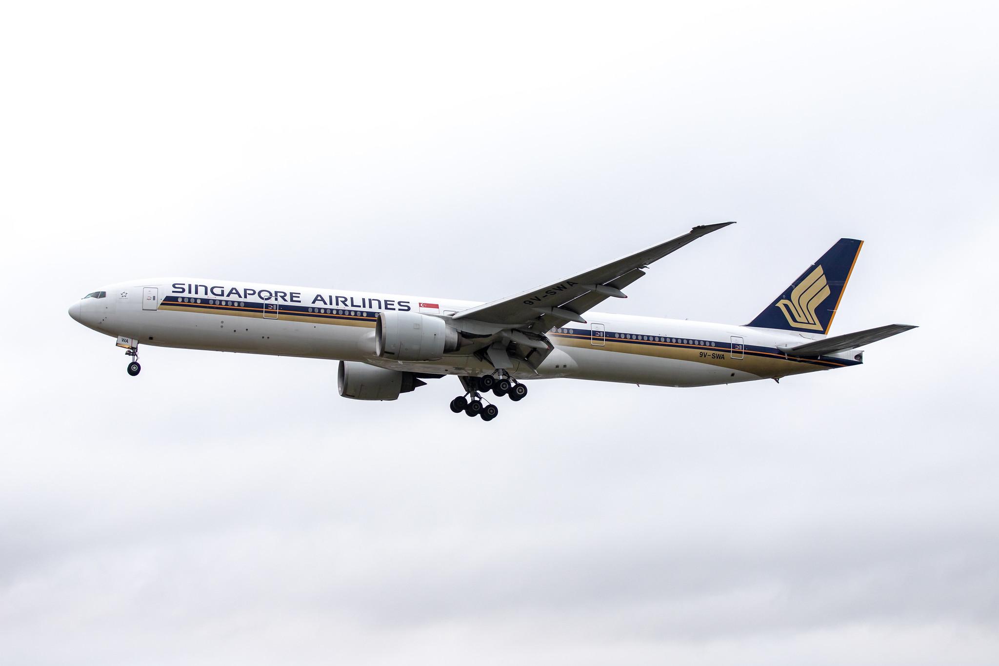 London Heathrow Airport: Singapore Airlines (SQ / SIA) |  Boeing 777-312(ER) B77W | 9V-SWA | MSN 34568